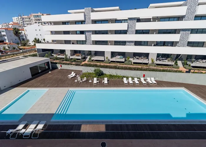 Casaluxo New 2br Pool View * Lagos