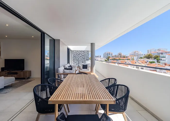 Casaluxo New 2br Pool View Appartement Lagos
