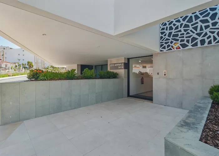 Casaluxo New 2br Pool View