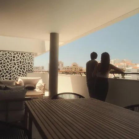 Casaluxo New 2br Pool View * Lagos