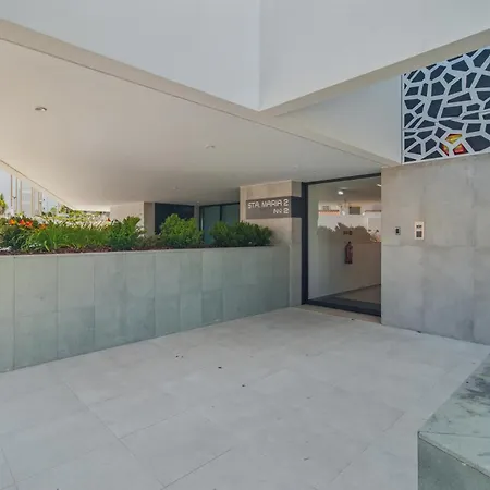 Casaluxo New 2br Pool View