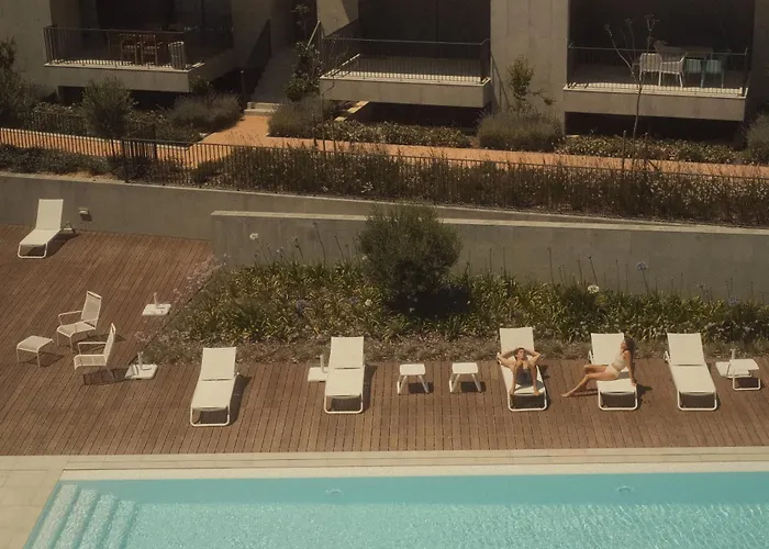Casaluxo New 2br Pool View Лагуш