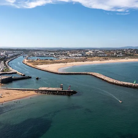 Casaluxo New 2br Pool View *