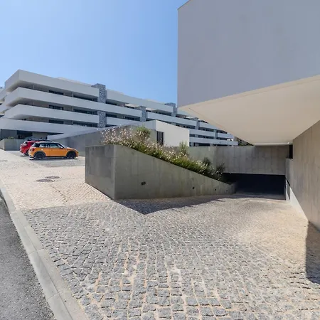 Casaluxo New 2br Pool View Apartment Lagos