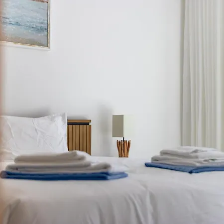 Casaluxo New 2br Pool View Lagos